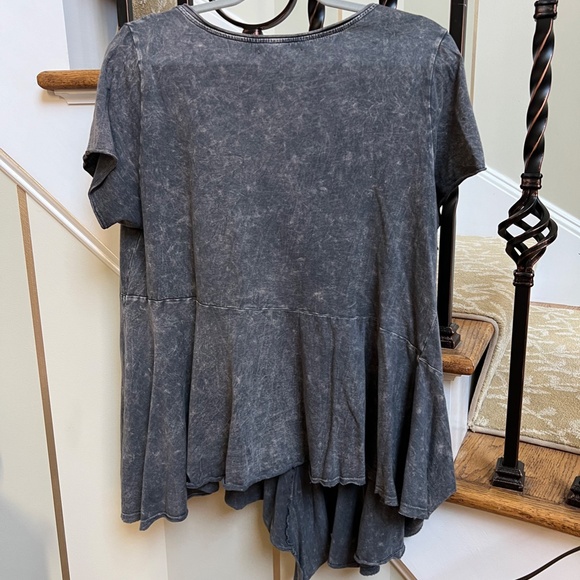 Anthropologie  Sri and Ali Asymmetrical Gray Peplum Top Women's Size L - Picture 2 of 3